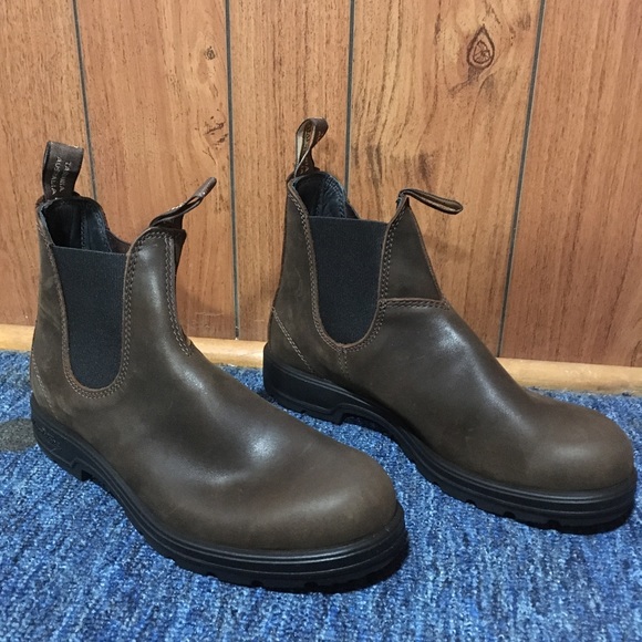 Blundstone Shoes - Lightly Used Blundstone Pull-on Boots Antique Brown With Box